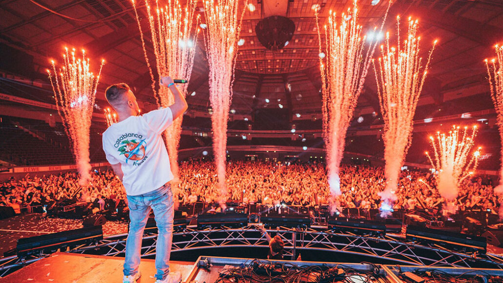 Festival Buehnenpyro Red Mines