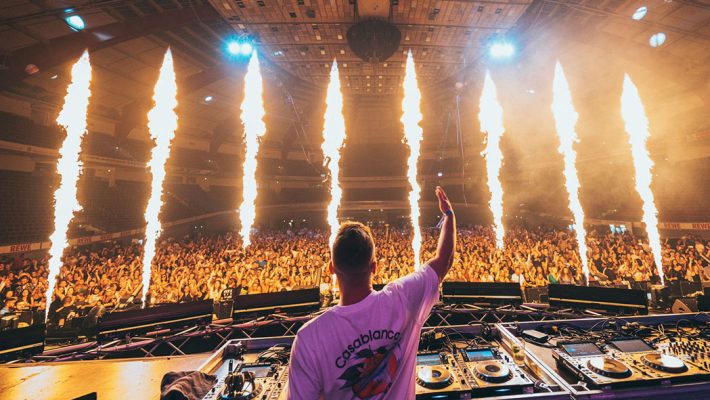 Festival MagicFX Flameblazer DJ behind 1